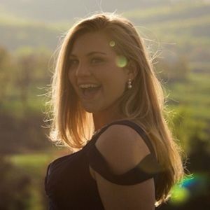 Meet your Posher, Isabelle